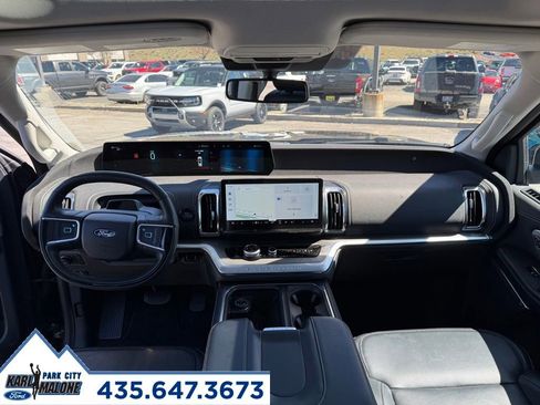 Used 2025 Ford Expedition Max Platinum AWD/4WD image 32
