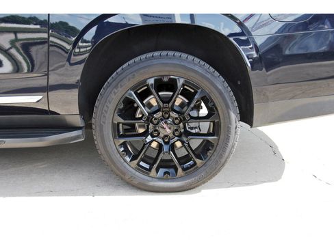 Used 2023 GMC Yukon XL SLT RWD image 31