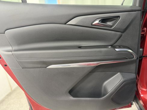 Used 2024 Chevrolet Traverse LT w/ Trailering Package image 23