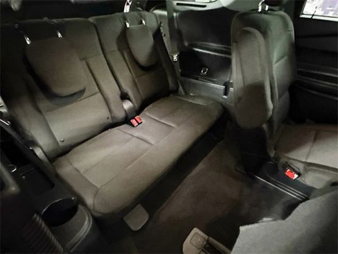 Used 2022 Ford Explorer XLT image 27