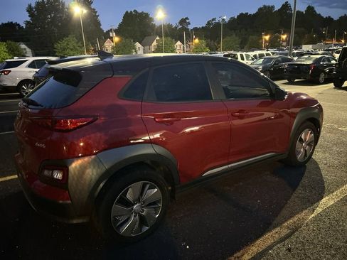 Used 2021 Hyundai Kona SEL FWD image 6