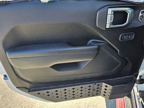 Used 2023 Jeep Wrangler Unlimited Sport AWD/4WD image 19