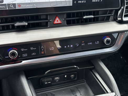 Certified 2023 Kia Sportage EX AWD/4WD image 16