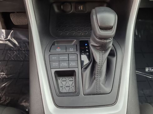 Used 2024 Toyota RAV4 XLE image 25