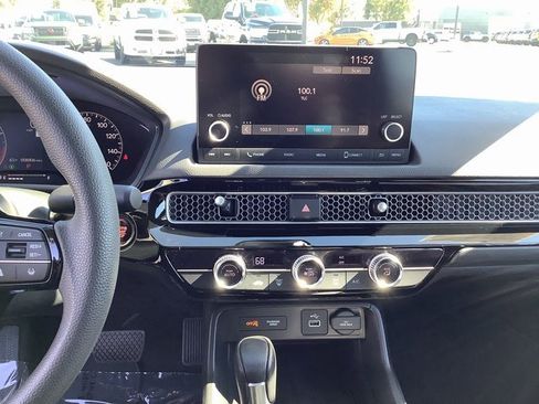 Used 2023 Honda Civic LX image 17