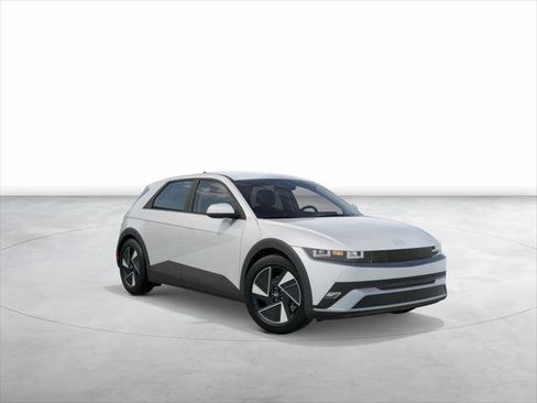 New 2026 Hyundai Ioniq 5 SE image 2