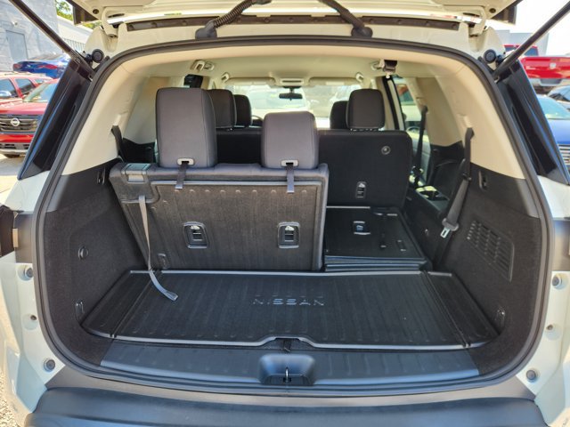 Certified 2022 Nissan Pathfinder S w/ Cargo Package AWD/4WD image 17
