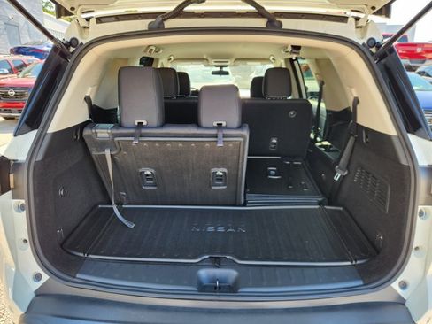 Certified 2022 Nissan Pathfinder S w/ Cargo Package AWD/4WD image 17