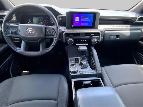 Used 2025 Toyota Tacoma SR AWD/4WD image 16