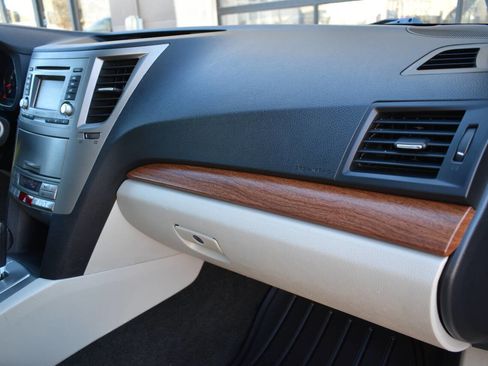 Used 2013 Subaru Outback 2.5i Limited image 19