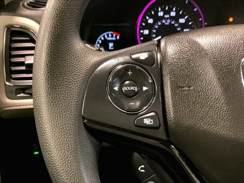 Used 2019 Honda HR-V EX image 24
