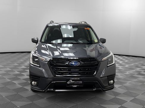 Used 2022 Subaru Forester Premium image 8