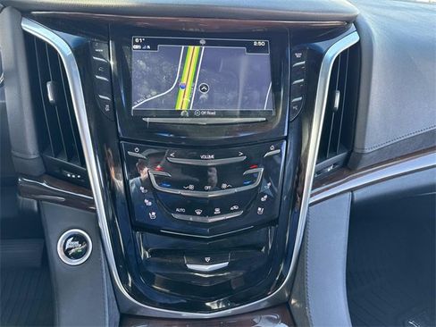 Used 2019 Cadillac Escalade ESV Luxury w/ Escalade Sport Edition image 29