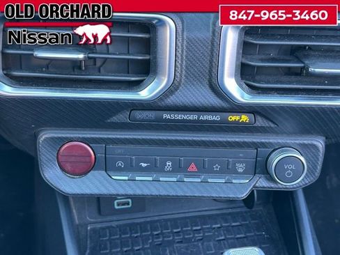 Used 2024 Ford Mustang Premium image 17