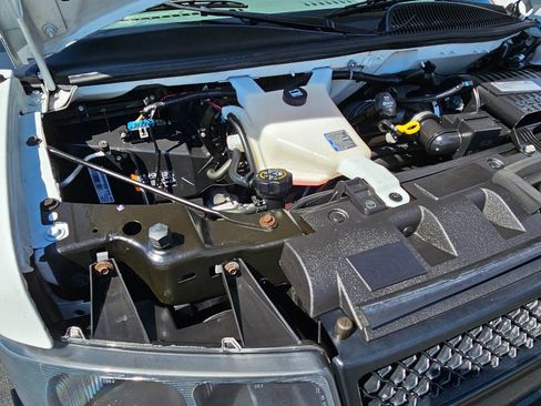 Used 2020 Chevrolet Express 2500 2500 3dr Cargo Van w/ Safety Package image 23