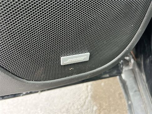 Used 2023 GMC Acadia SLT image 24