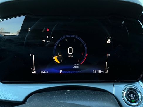 Used 2025 Chevrolet Trax LT image 36