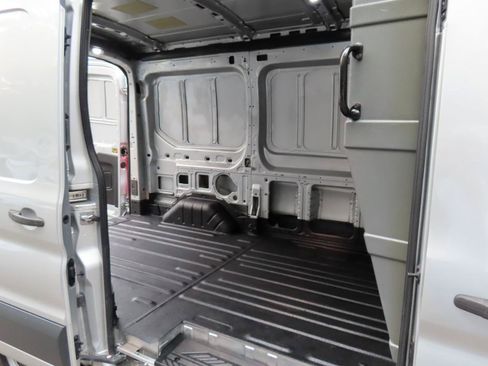 Used 2018 Ford Transit 150 130 Medium Roof RWD image 15