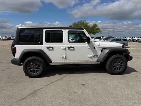 Used 2024 Jeep Wrangler Sport S image 6