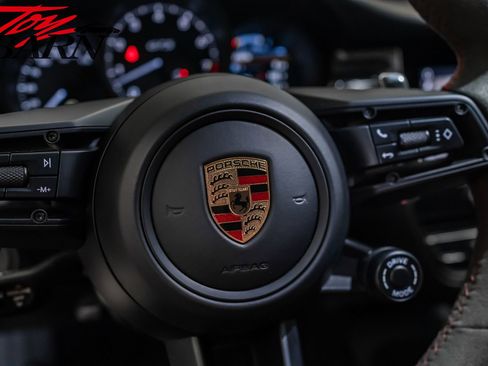 Used 2023 Porsche Macan GTS w/ GTS Sport Package image 31