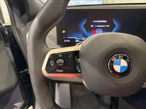 Used 2026 BMW iX xDrive60 w/ Premium Package image 28