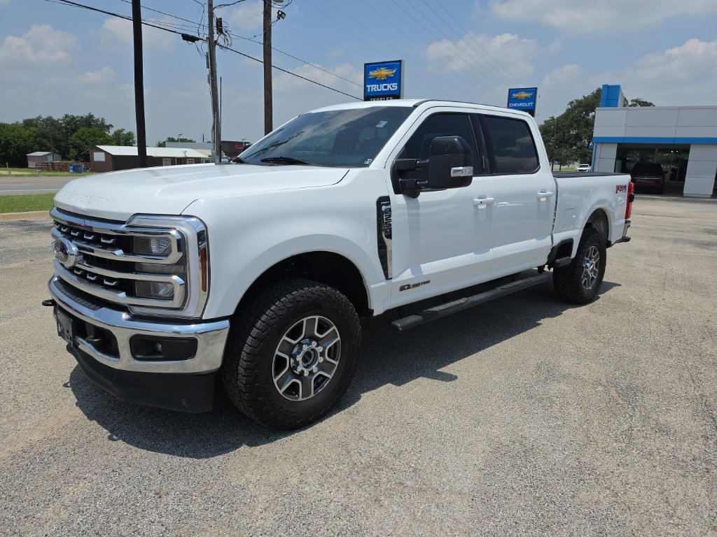 Used 2024 Ford F250 Lariat w/ FX4 Off-Road Package AWD/4WD image 1