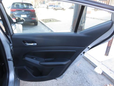 Used 2022 Nissan Altima 2.5 SV image 28