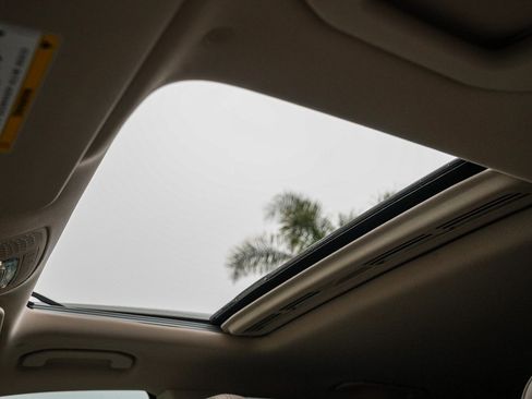 Used 2022 Mercedes-Benz GLE 350 4MATIC image 24