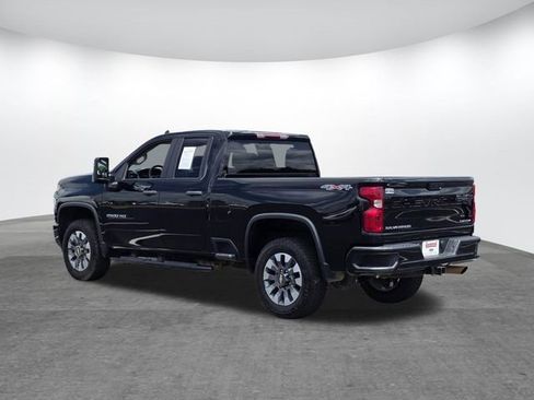 Used 2023 Chevrolet Silverado 2500 Custom w/ Custom Value Package AWD/4WD image 6
