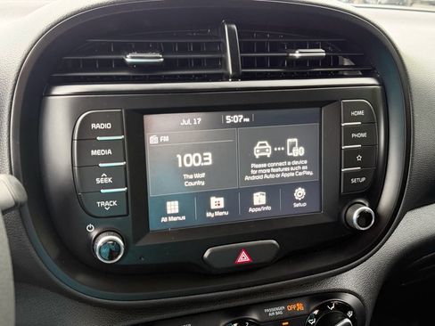 Used 2021 Kia Soul LX FWD image 27