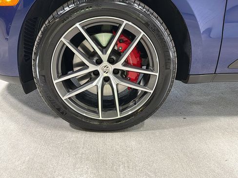 Certified 2026 Porsche Macan S AWD/4WD image 40