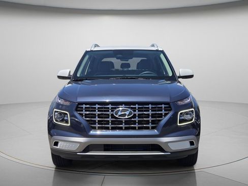 Certified 2024 Hyundai Venue Limited FWD image 5