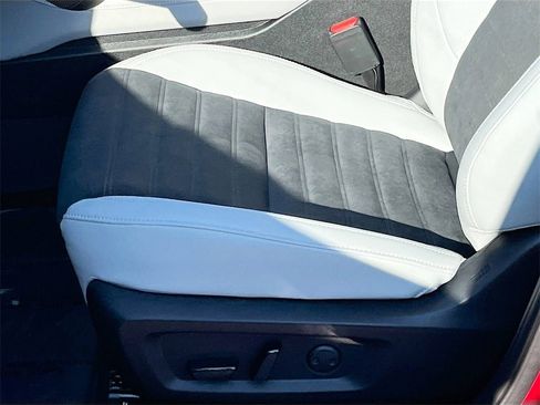 New 2025 Mitsubishi Outlander SE image 20