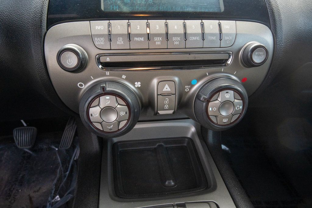 Used 2011 Chevrolet Camaro SS RWD image 16