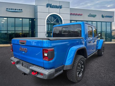 Used 2025 Jeep Gladiator Rubicon AWD/4WD image 2