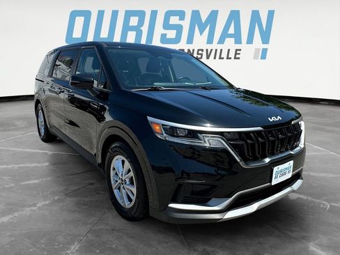 Used 2023 Kia Carnival LX FWD image 1