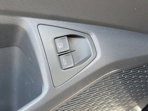 Used 2022 Volkswagen Jetta SE FWD image 16