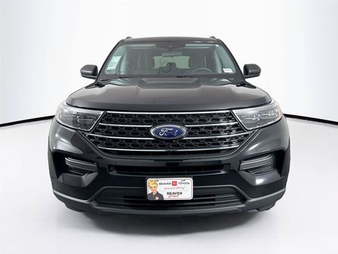 Used 2023 Ford Explorer XLT AWD/4WD image 8