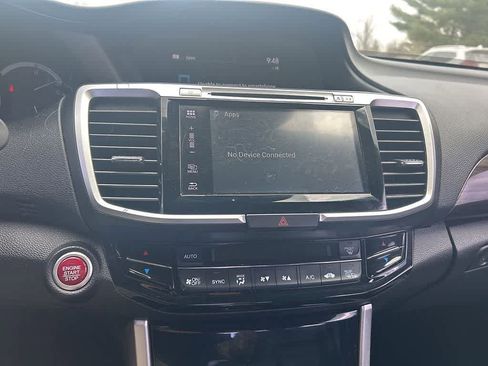Used 2016 Honda Accord Touring image 21
