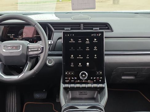 New 2026 GMC Terrain AT4 w/ Convenience Package III image 17