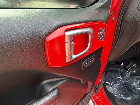 Used 2022 Jeep Wrangler Unlimited Sport AWD/4WD image 15