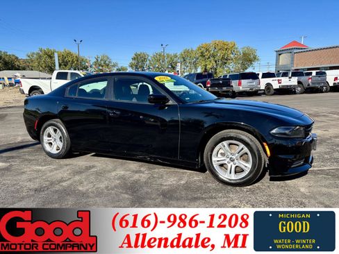 Used 2022 Dodge Charger SXT image 1