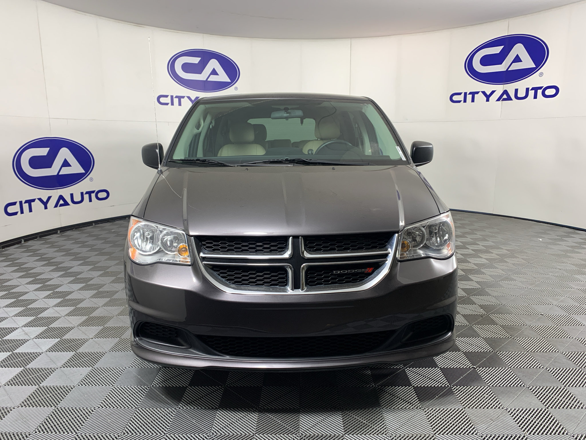 Used 2016 Dodge Grand Caravan SE w/ Quick Order Package 29E SE FWD image 7