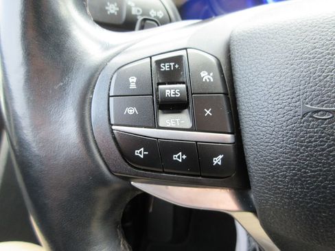 Used 2020 Ford Explorer Platinum w/ Premium Technology Package AWD/4WD image 28
