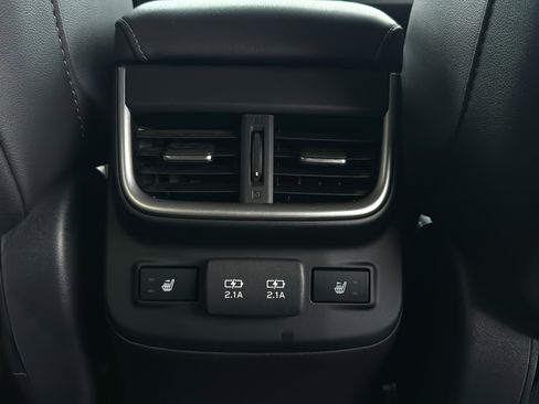 Used 2020 Subaru Outback Limited image 27