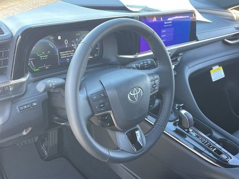 New 2026 Toyota Crown Signia image 10