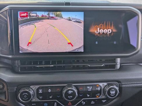 Used 2024 Jeep Wrangler Unlimited Rubicon 4xe AWD/4WD image 14