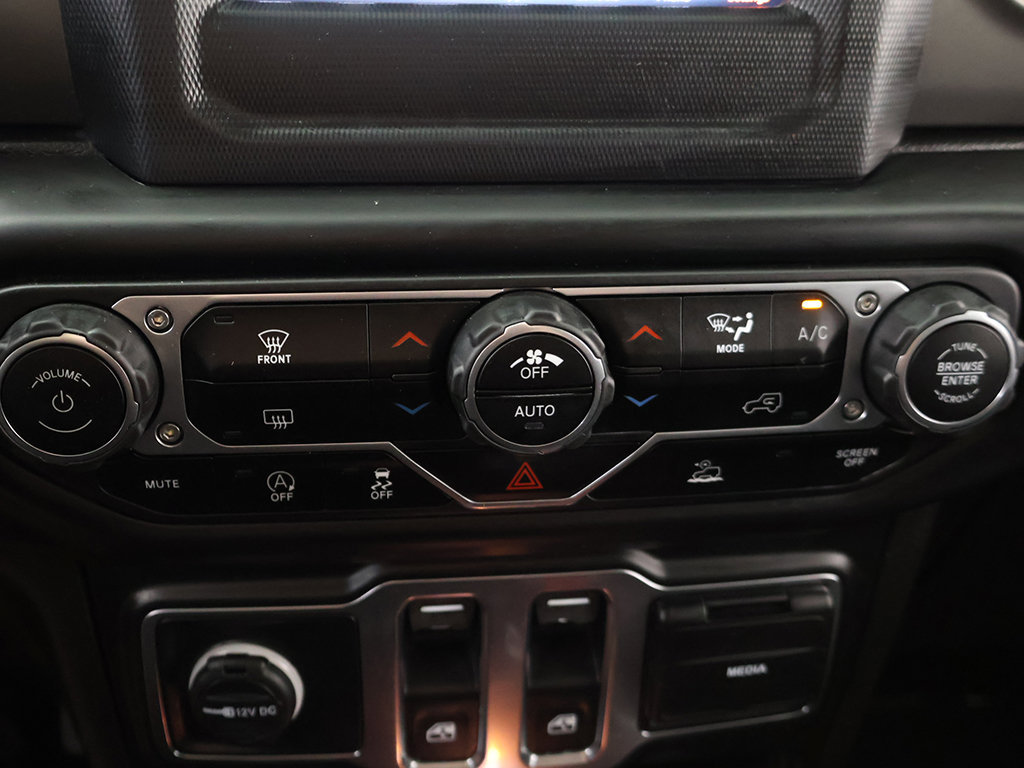 Used 2022 Jeep Wrangler Sport AWD/4WD image 39