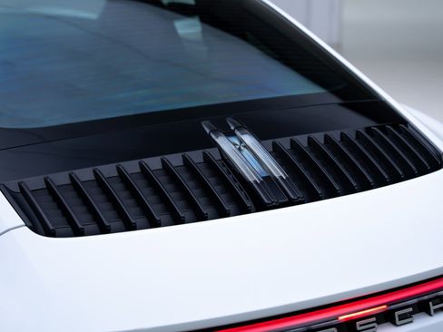 Used 2020 Porsche 911 Carrera image 32