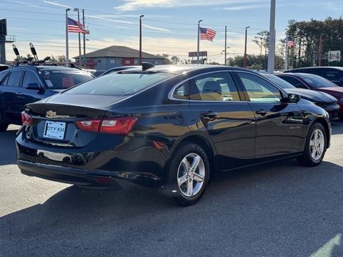 Used 2022 Chevrolet Malibu LS image 7